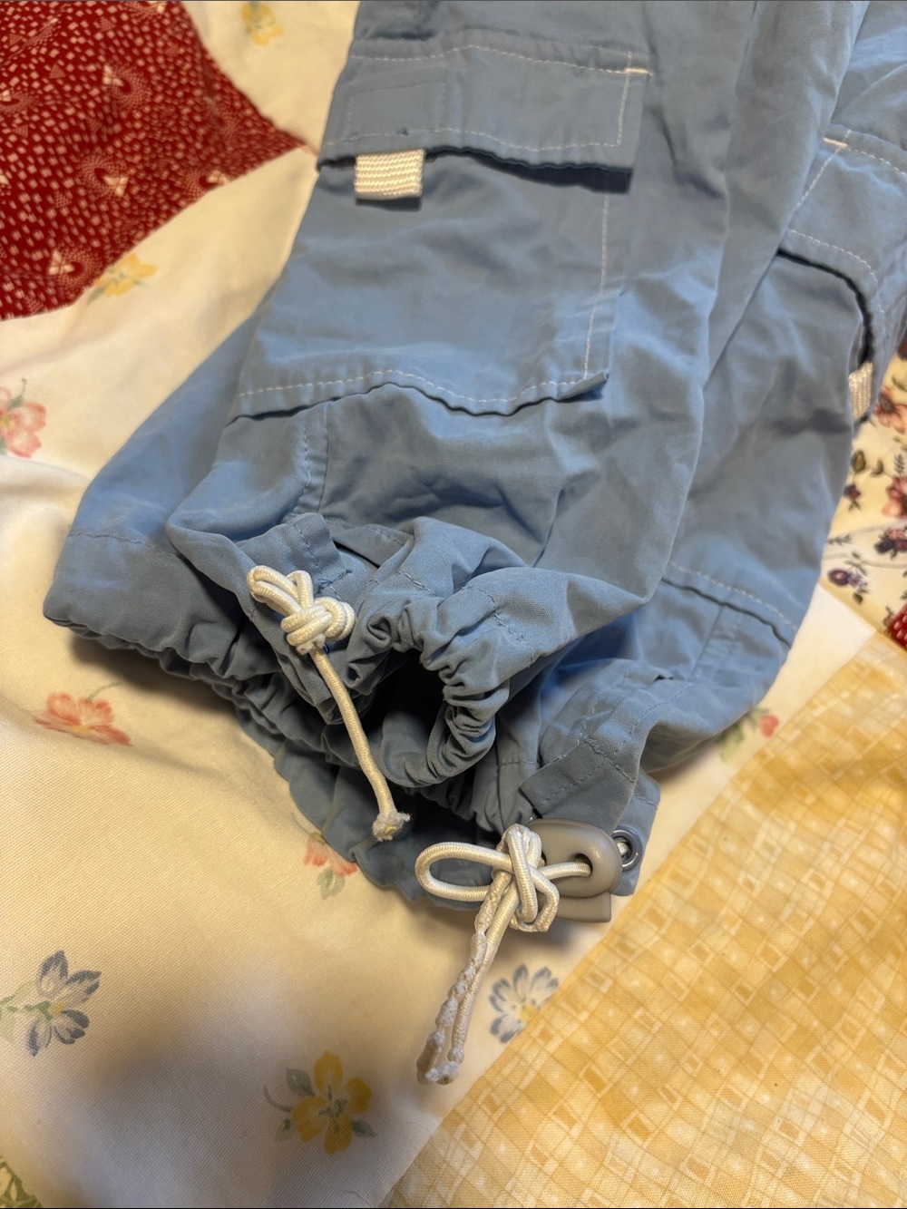 Drawstring Cargo Capris - Picture 4 of 5